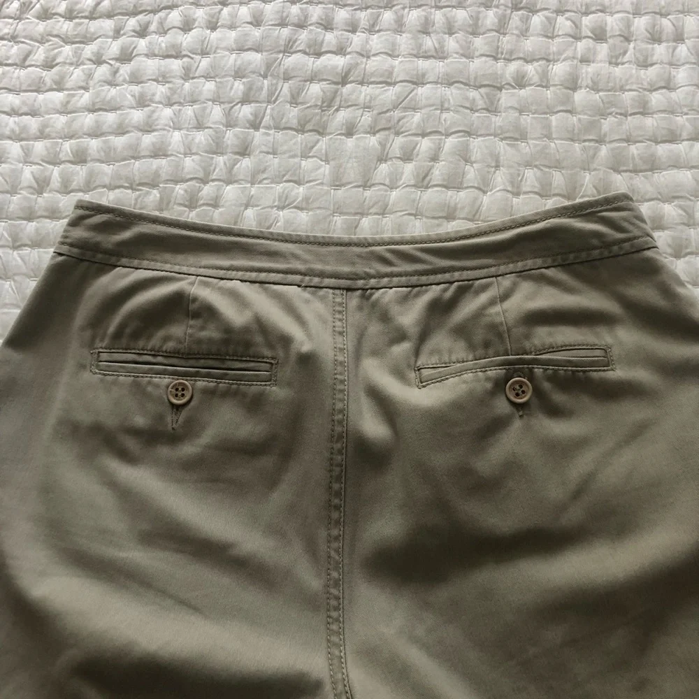 Liz Clairborn Crop Pants - Picture 3 of 6